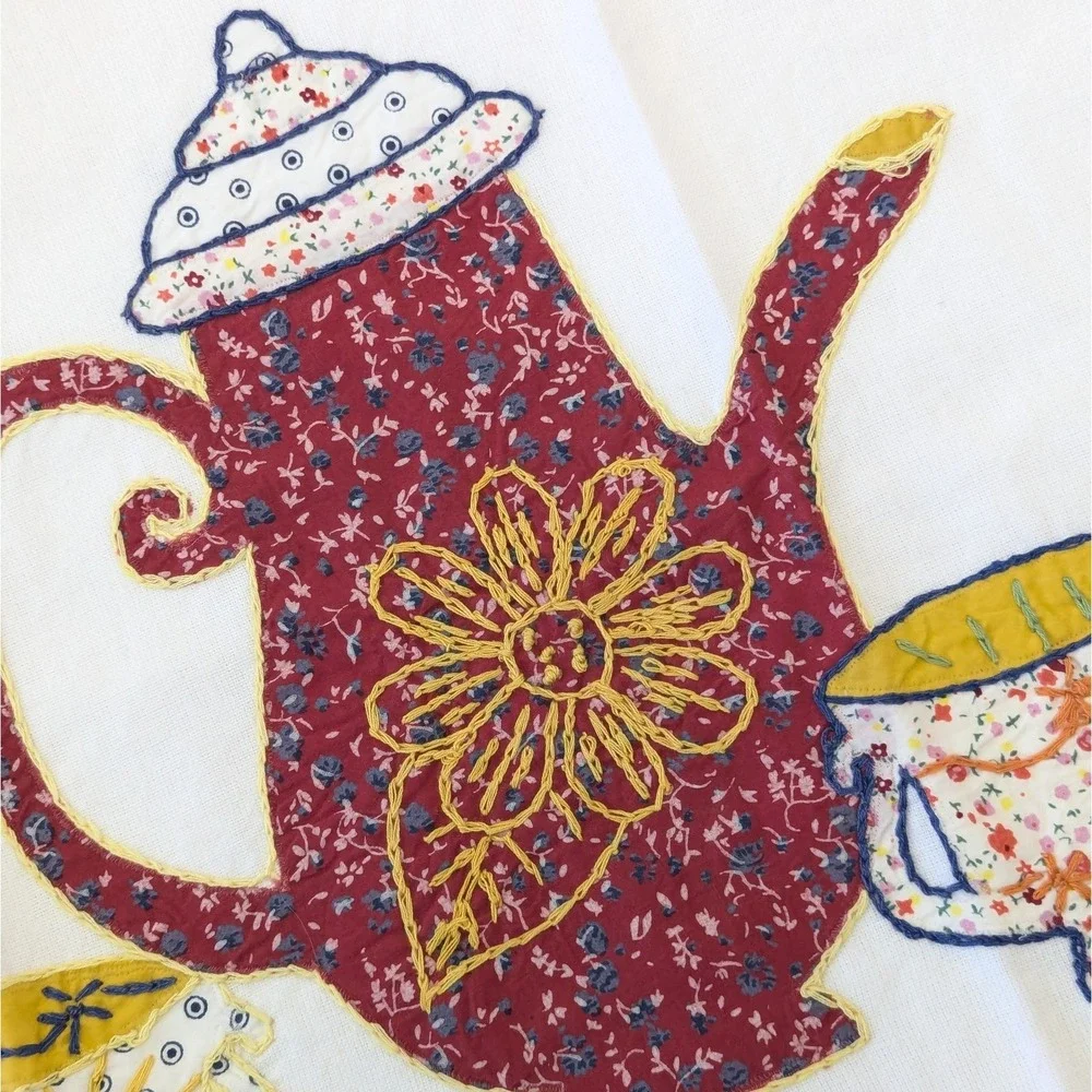 2010 Anthropologie Dish Towel Applique Teapot Tea Cups Floral Fabric INDIA New
